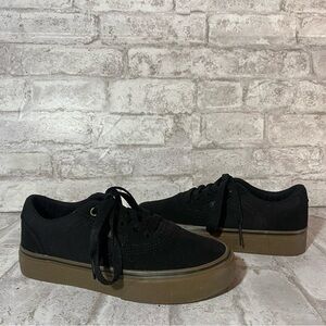 𝅺nwot‎ Etnies Black with brown soles skateboarding shoes kids Size 1